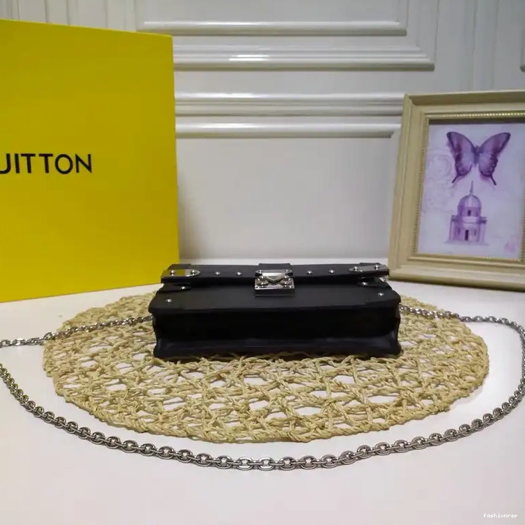Fashionrep 20B570015 LV Bags 0810